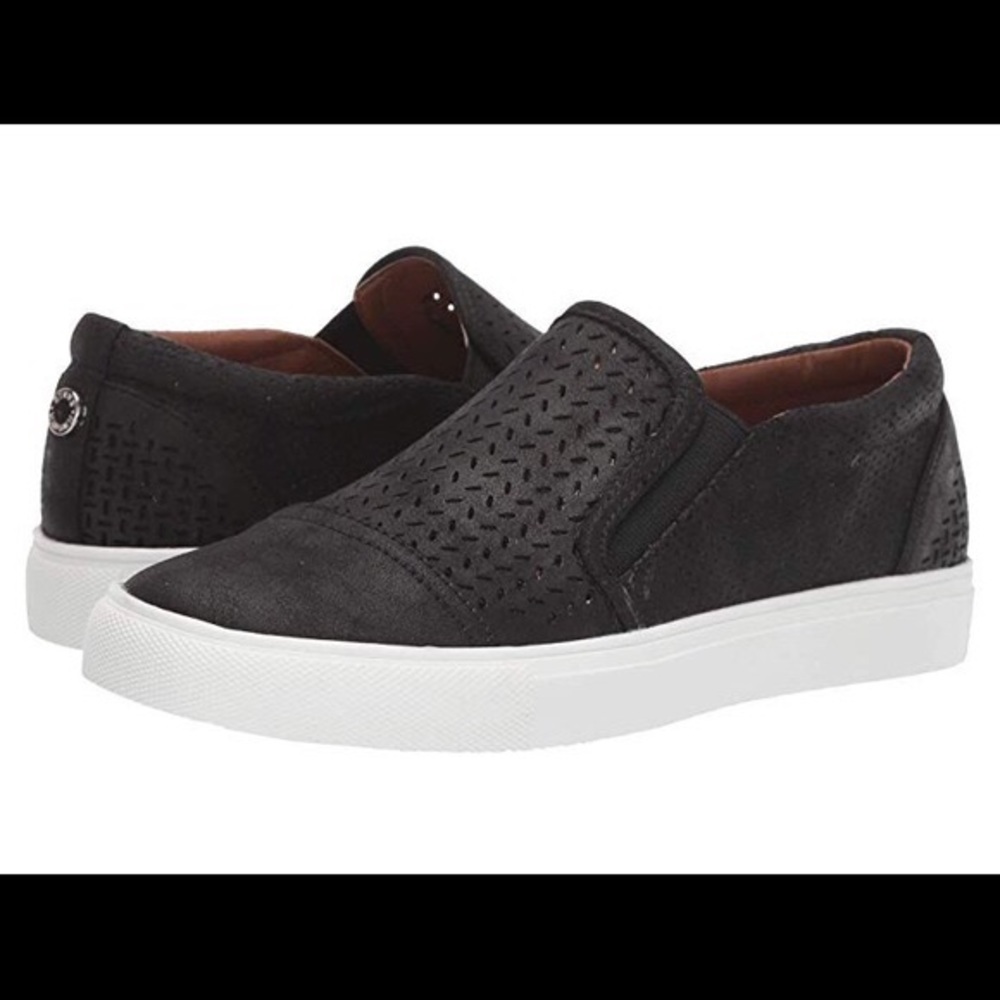 Steve Madden “Addie” Flats